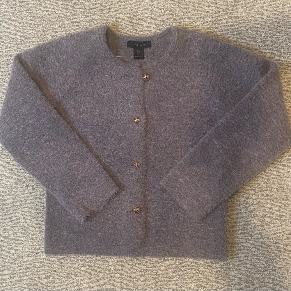 Tahari Gray Soft Cardigan Sweater With Gold Buttons Size Small NWT Luxe Cozy - Picture 9 of 12